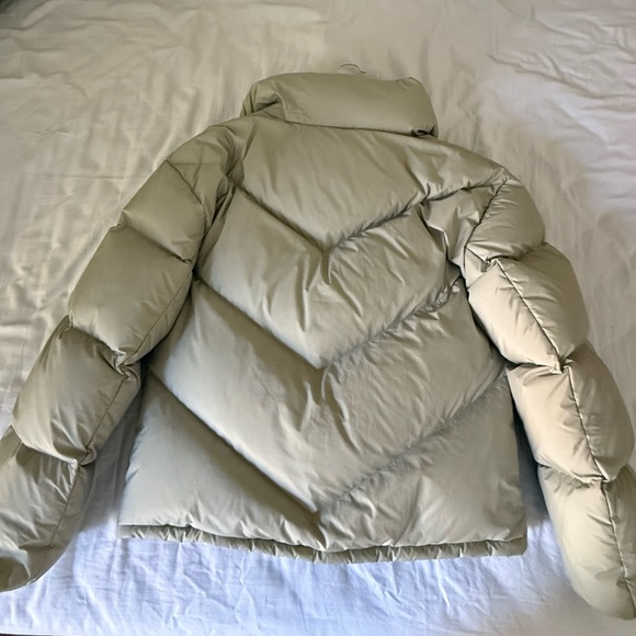 NWT Aritizia Wilfred Cloud Puff in Dry Basil Green